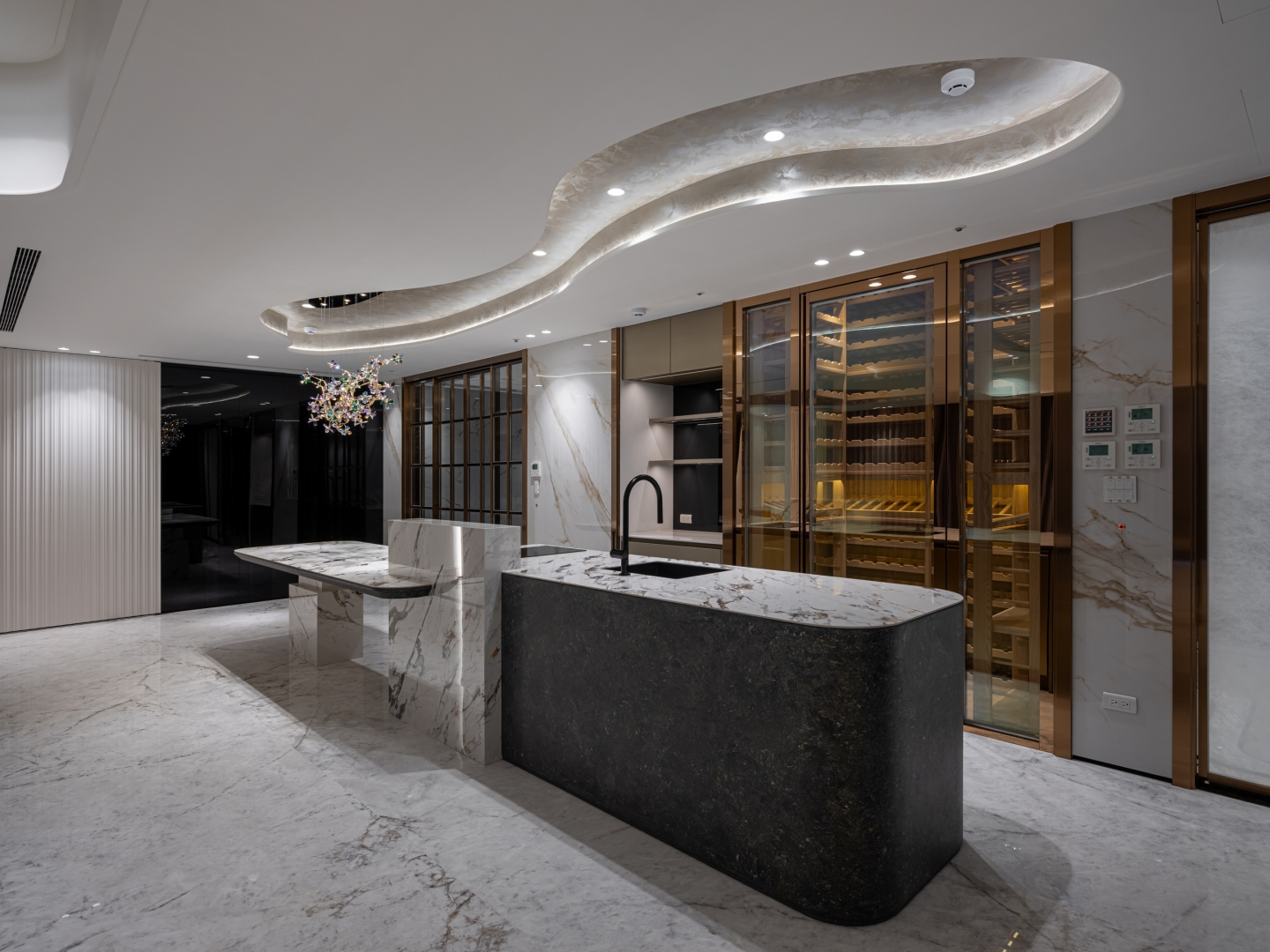 羅鈺-寶輝Skytower